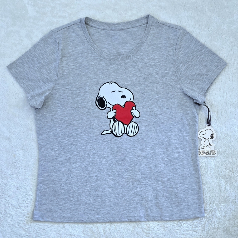 Peanuts🥜 Snoopy Embracing Red Heart♥️ Graphic Baby👶 Tee👕 - NWT